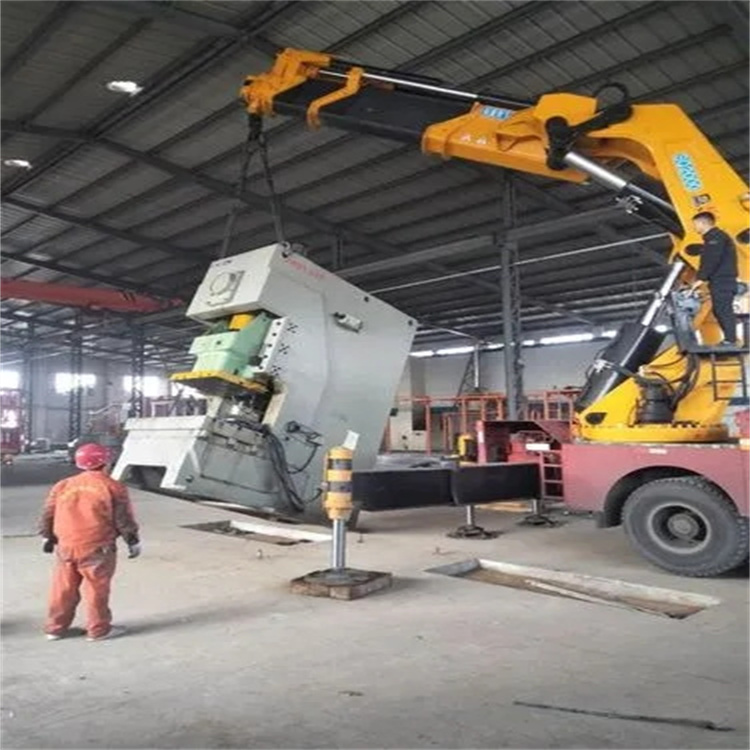 湛河80吨折臂吊车出租附近电话