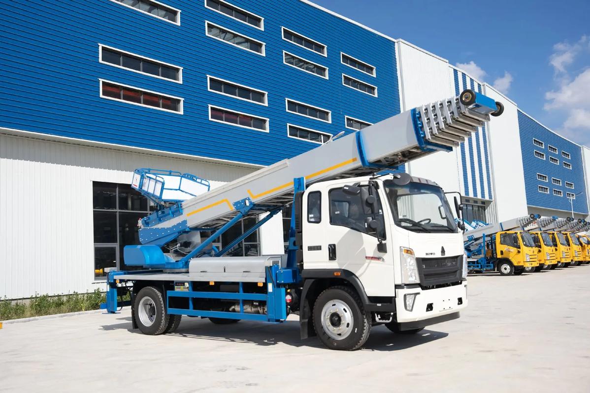 湛河出租云梯车高空作业车 建筑垃圾搬运